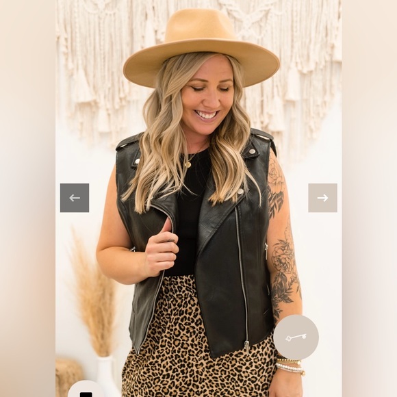 The Midnight Moto Vegan Leather Vest - RD Style - Medium - Elle's Boutique - Picture 7 of 12